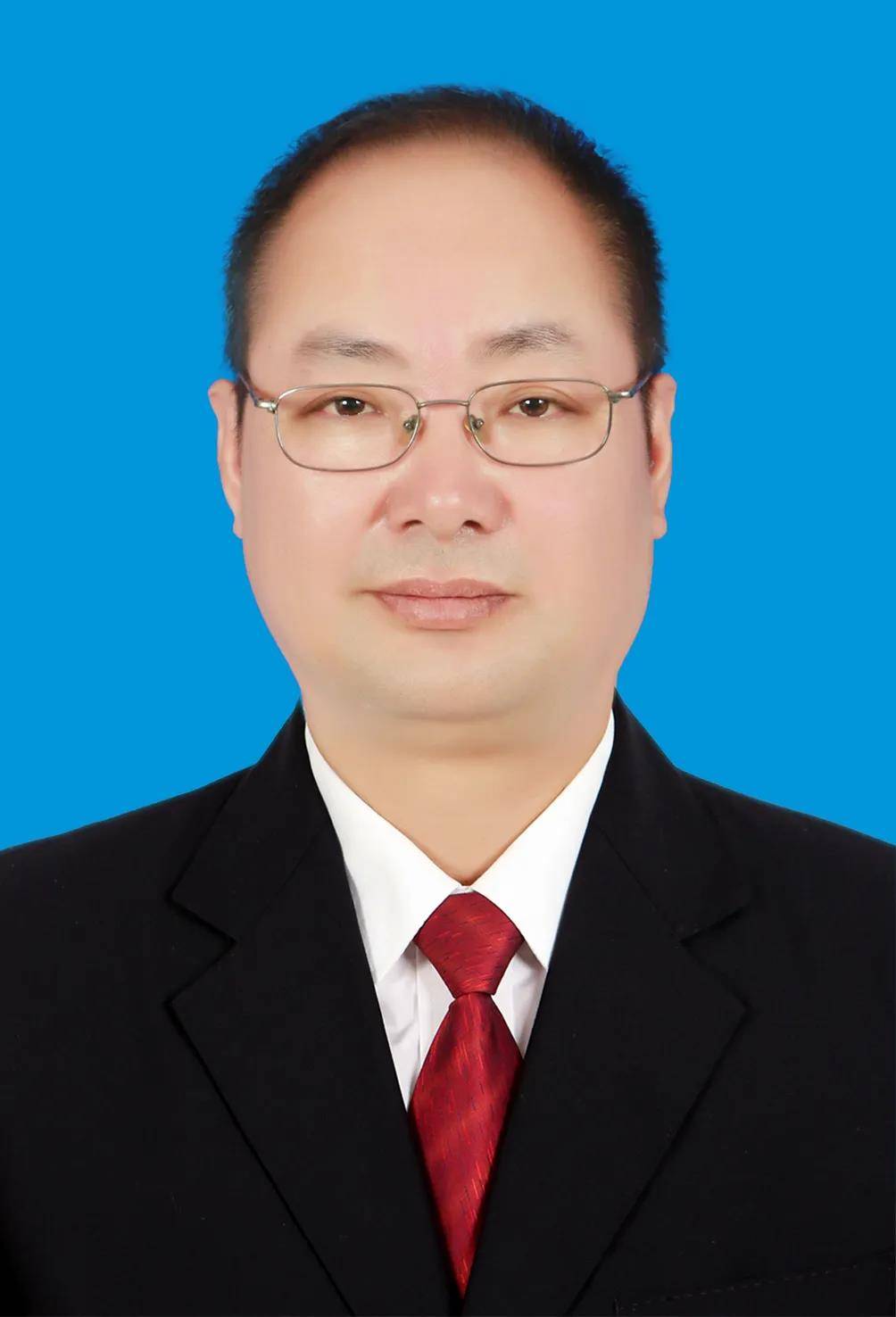李穎任仁懷市人民政府副市長、代理市長