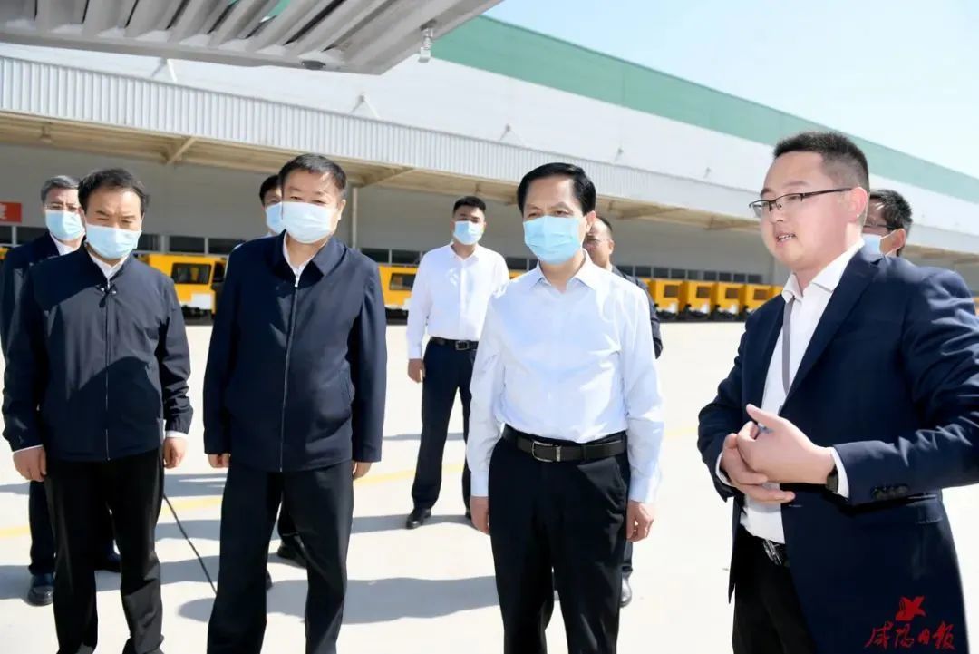 夏曉中到咸陽高新區(qū)調(diào)研企業(yè)運營、項目建設(shè)等工作并主持召開座談會